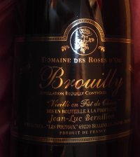 beaujolais roses d'or Brouilly hachette